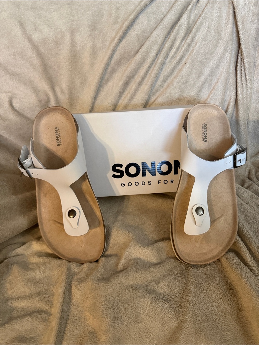Sonoma White T‑Strap Toe Post Sandals for Women